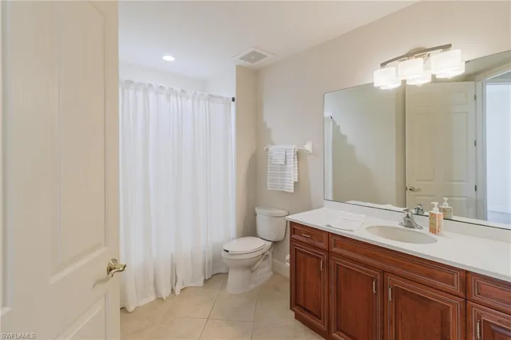 5960 Tarpon Gardens Cir 102, Cape Coral, Florida 33914