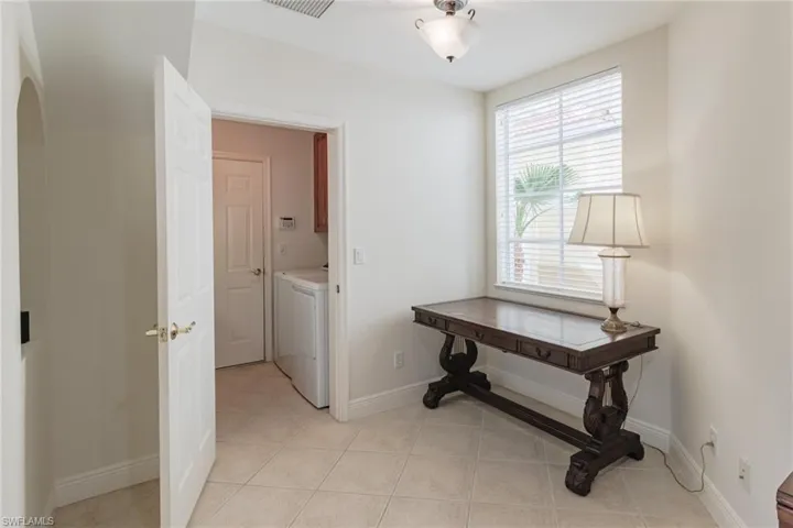 5960 Tarpon Gardens Cir 102, Cape Coral, Florida 33914