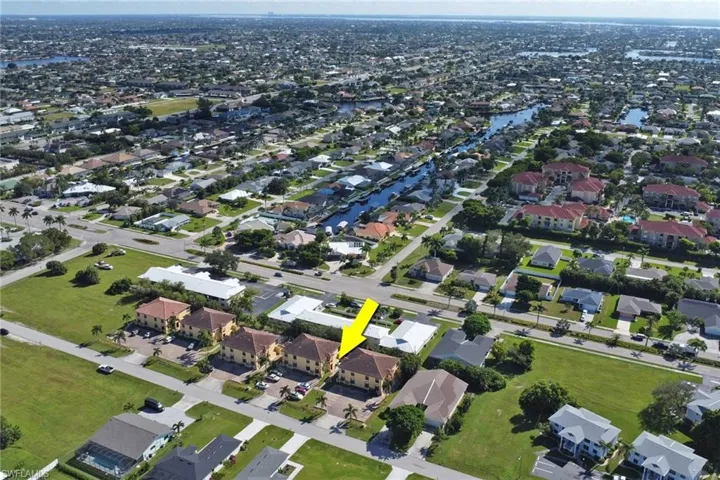 Aerial view of property location and surrounding region