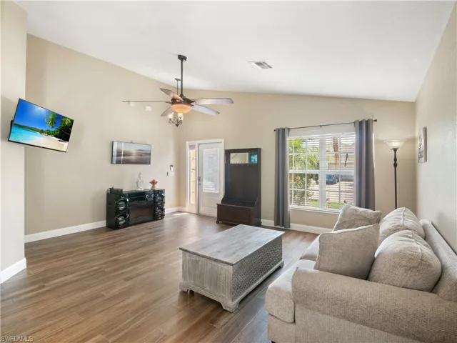 Entry / Great Room