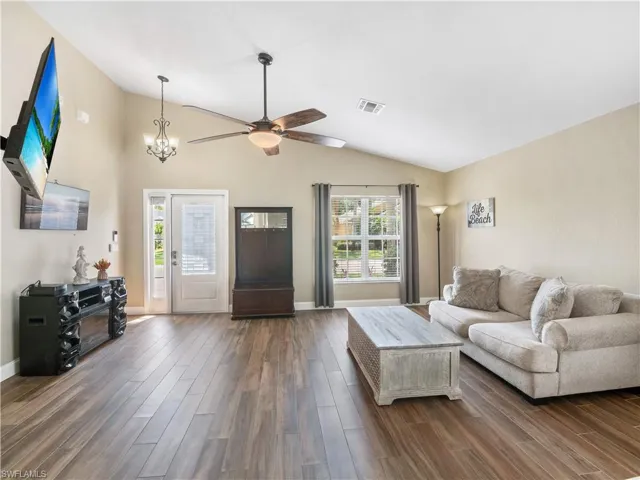 Entry / Great Room
