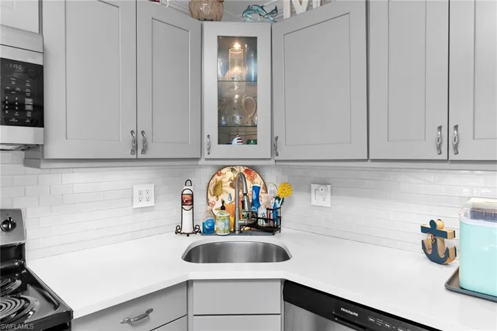 1215 Edington Pl H4, Marco Island, Florida 34145