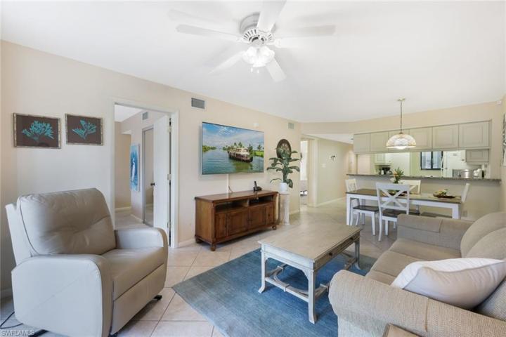 Living Room / Dining Area