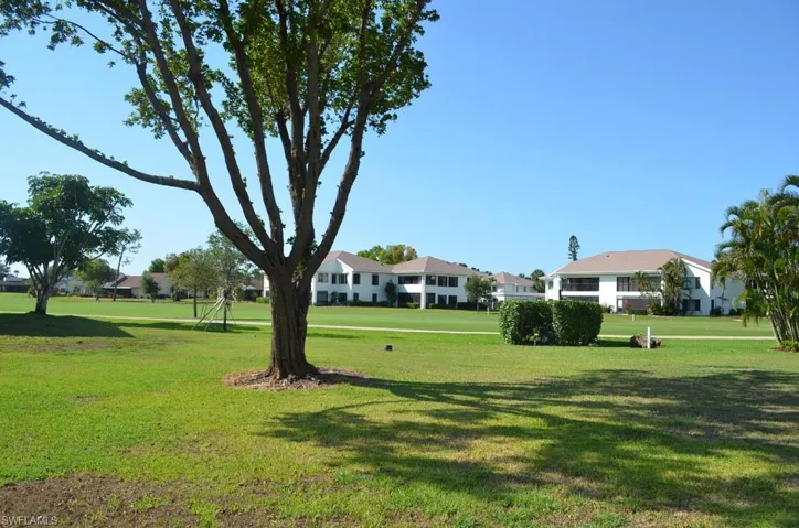 1624 Pine Valley Dr 118, Fort Myers, Florida 33907