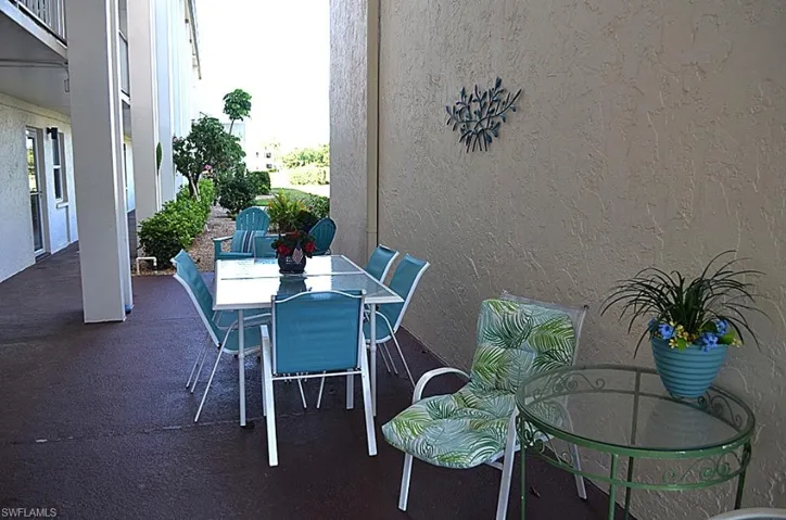 1624 Pine Valley Dr 118, Fort Myers, Florida 33907
