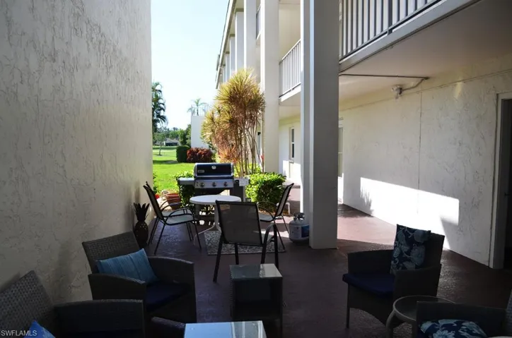 1624 Pine Valley Dr 118, Fort Myers, Florida 33907