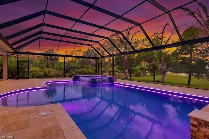 333  5th SW ST, Naples, FL 34117