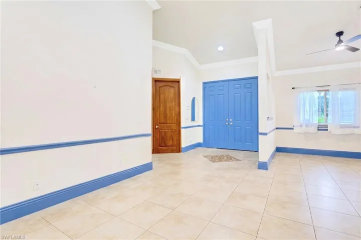 333  5th SW ST, Naples, FL 34117