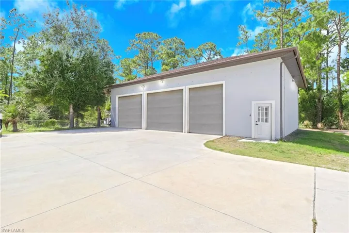333  5th SW ST, Naples, FL 34117