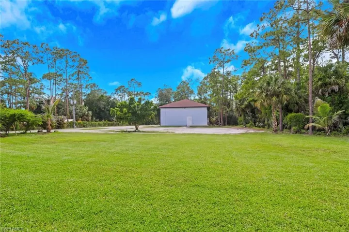 333  5th SW ST, Naples, FL 34117