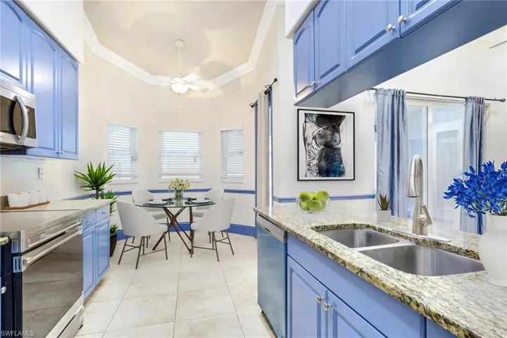 333  5th SW ST, Naples, FL 34117