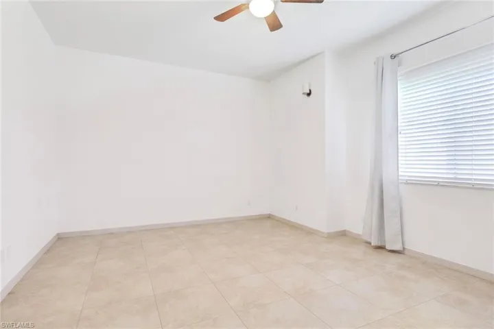 333  5th SW ST, Naples, FL 34117