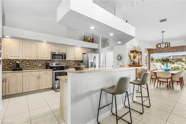 3613 Se 3rd Pl, Cape Coral, Florida 33904
