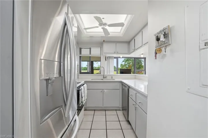 5625 Trailwinds Dr 411, Fort Myers, Florida 33907