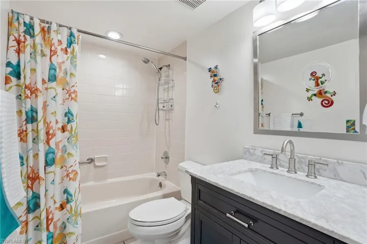 5625 Trailwinds Dr 411, Fort Myers, Florida 33907