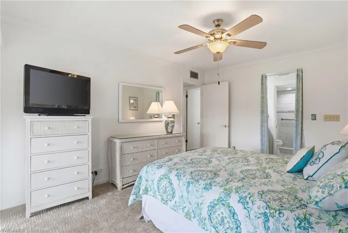5625 Trailwinds Dr 411, Fort Myers, Florida 33907
