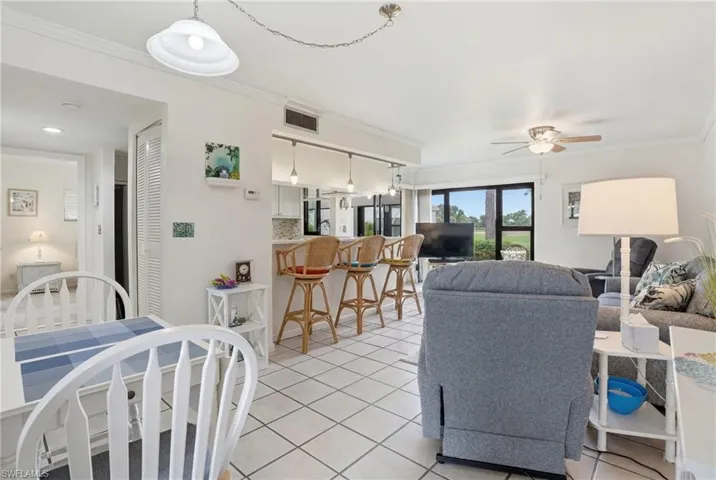 5625 Trailwinds Dr 411, Fort Myers, Florida 33907