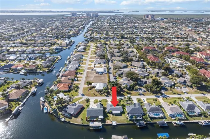 quick deep water, sailboat access, no bridges