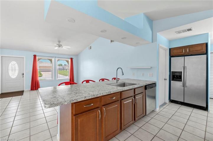 915 SW 31st TER, CAPE CORAL FL 33914