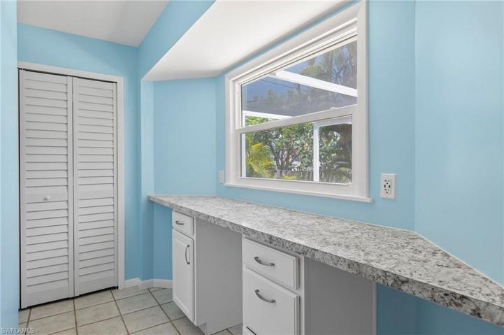 915 SW 31st TER, CAPE CORAL FL 33914