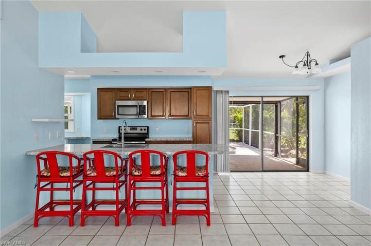 915 SW 31st TER, CAPE CORAL FL 33914
