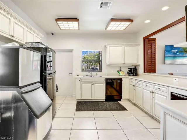 Clubhouse Kitchen