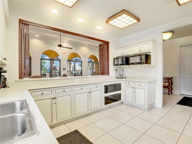 Clubhouse Kitchen