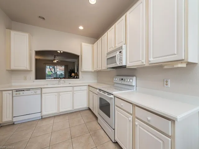 14126  Fall Creek  CT, Naples, FL 34114