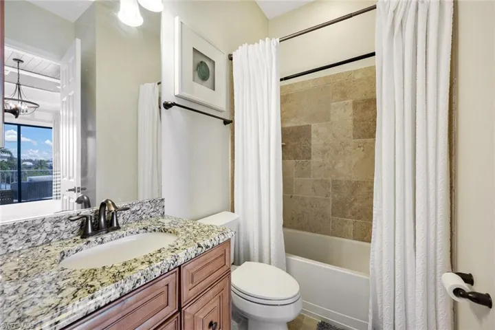 9856 Corso Bello Dr, Naples, Florida 34113