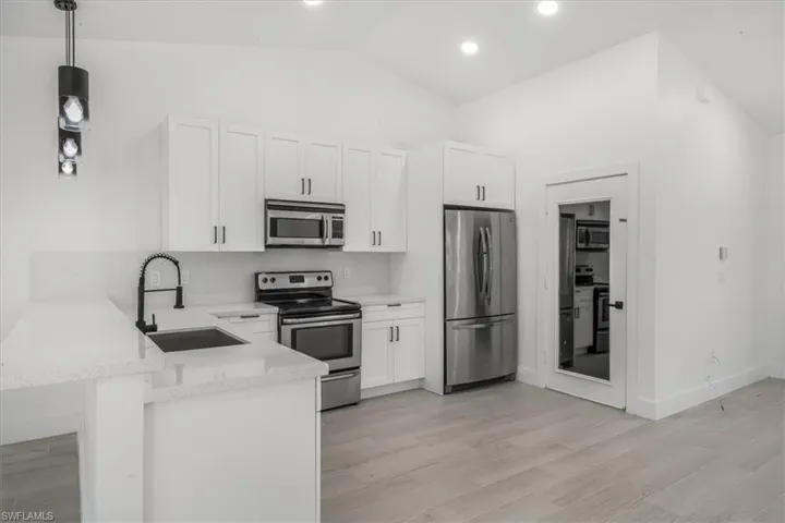 3785  26th SE AVE, Naples, FL 34117