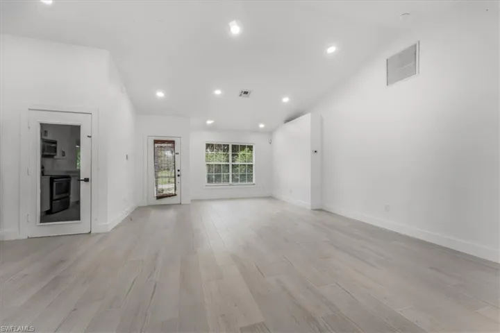 3785  26th SE AVE, Naples, FL 34117