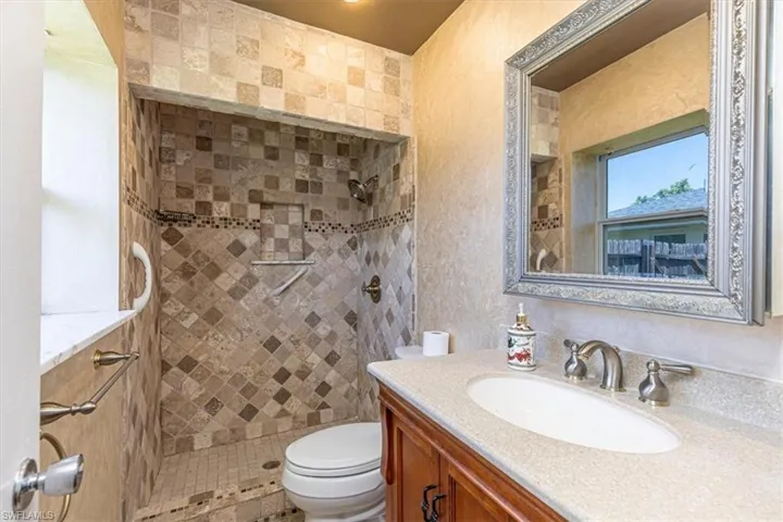 3423 Corana Way, Naples, Florida 34105