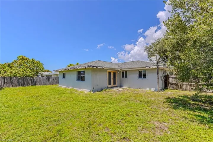 3423 Corana Way, Naples, Florida 34105