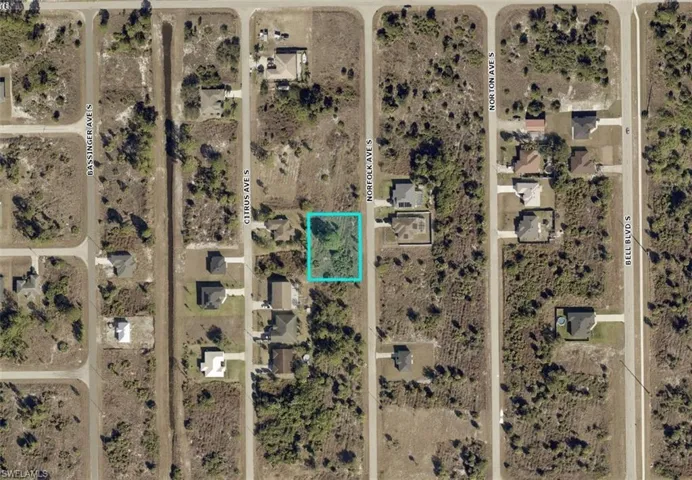 918 Norfolk Ave S, Lehigh Acres, Florida 33974