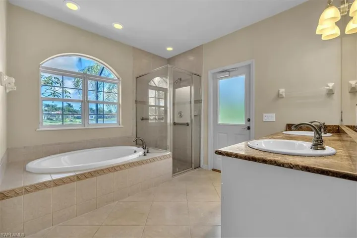 Primary Bathroom Separate Tub/Shower