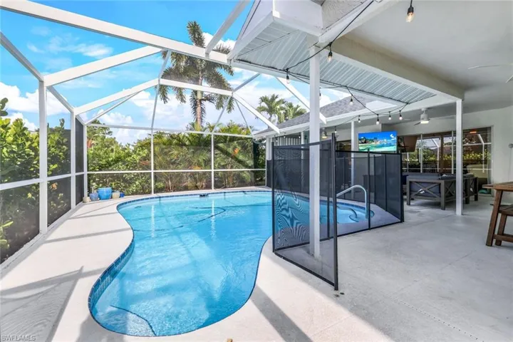 9911 Laketree Ct, Fort Myers Fl 33967
