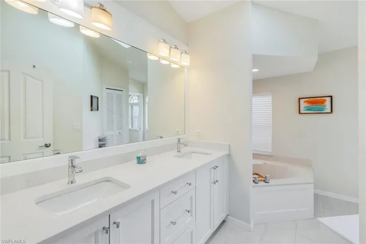 9911 Laketree Ct, Fort Myers Fl 33967
