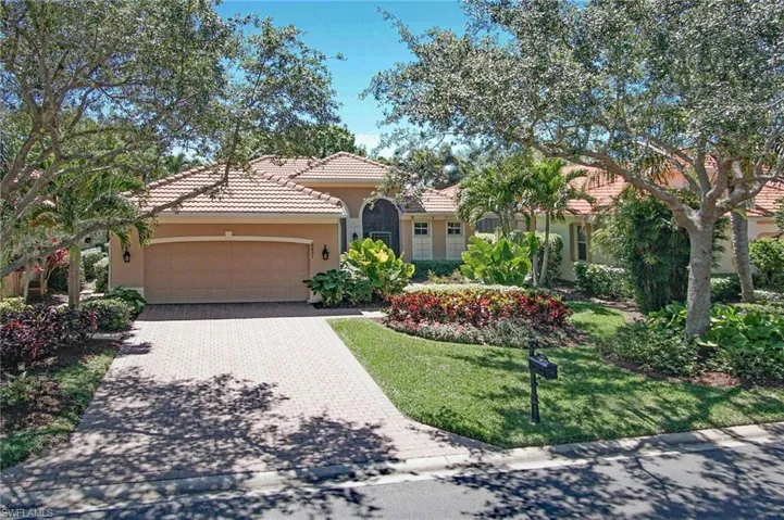 6801  Bent Grass  DR, Naples, FL 34113