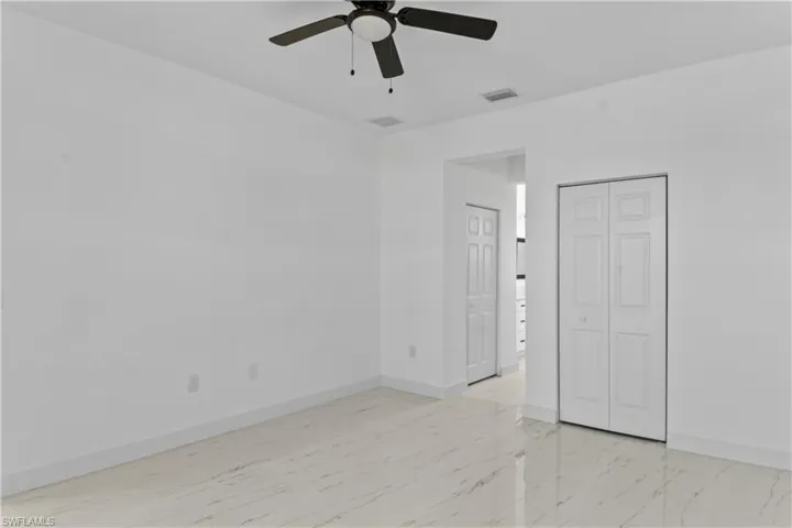 Empty room with ceiling fan