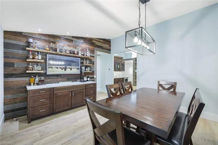 Formal Dining with Bar