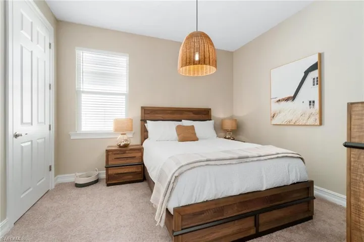 Guest Bedroom w/ Queen Bed