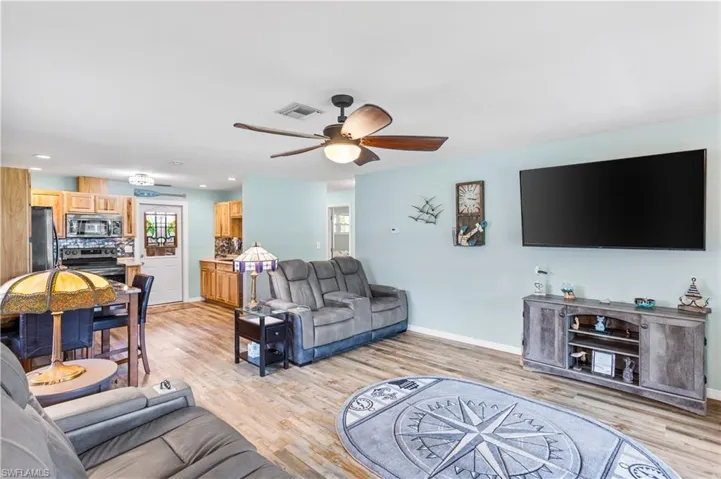 14937-Living room