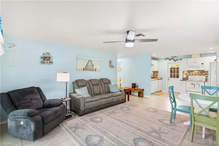 14939- living room