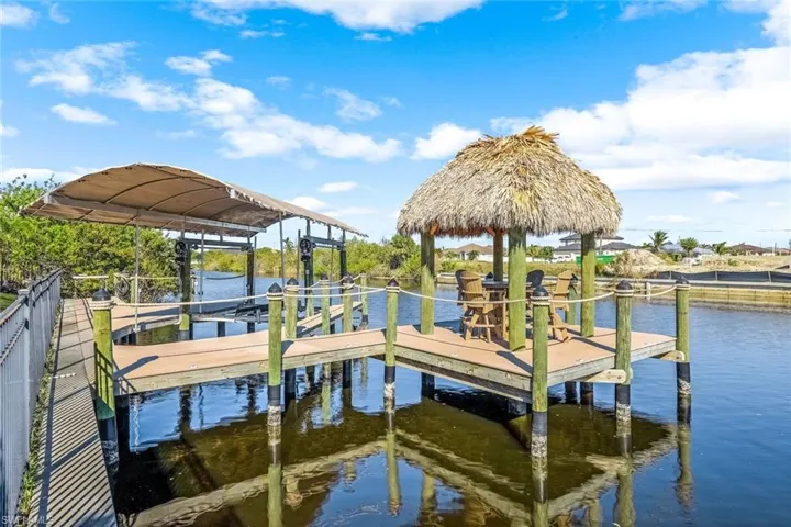 Tiki Hut has lots of sitting area.