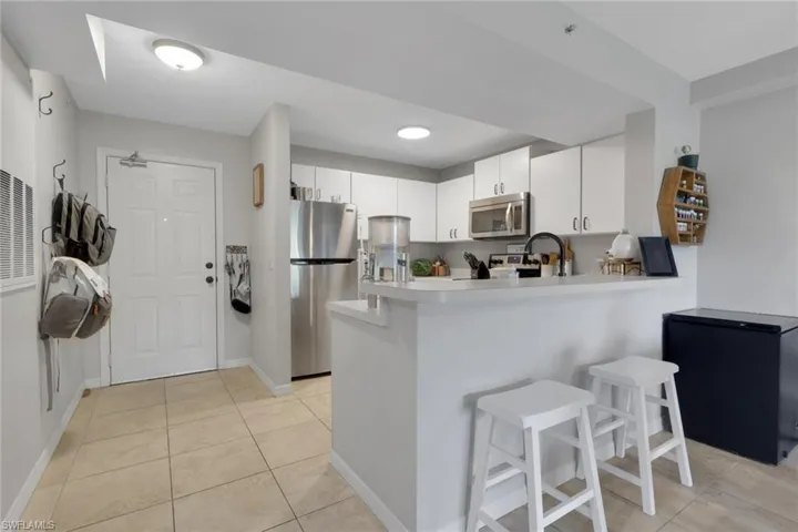 8304 Key Royal Cir 1723, Naples, Florida 34119