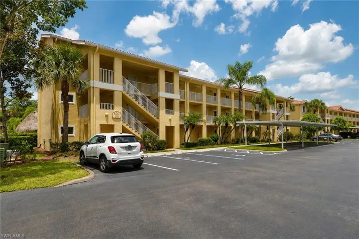 8304 Key Royal Cir 1723, Naples, Florida 34119