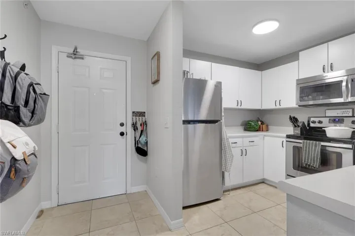 8304 Key Royal Cir 1723, Naples, Florida 34119