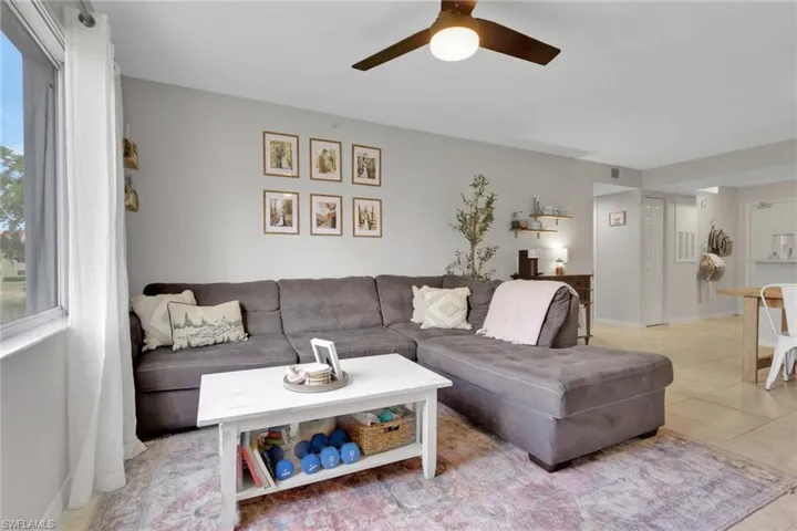8304 Key Royal Cir 1723, Naples, Florida 34119
