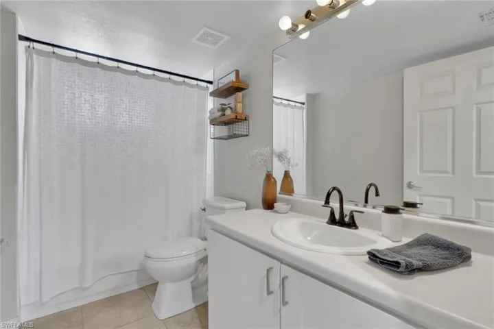8304 Key Royal Cir 1723, Naples, Florida 34119