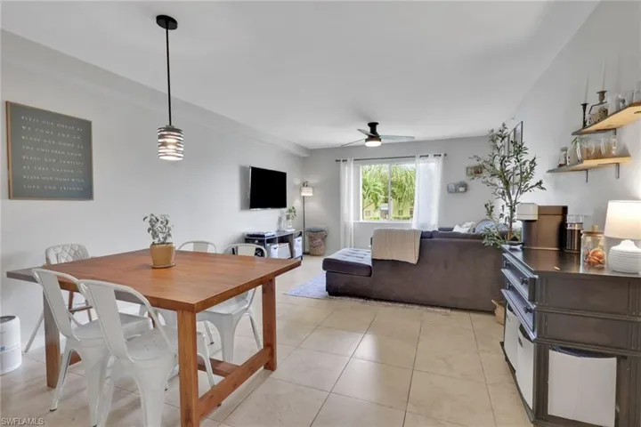 8304 Key Royal Cir 1723, Naples, Florida 34119